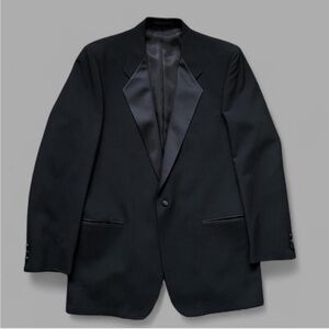 Vintage 90’s Givenchy Monsieur 100% Pure Wool Casual Blazer Suit Coat. Size 46.